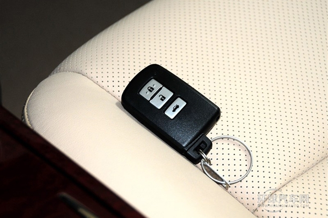 2012款 2.5V 至尊導航版