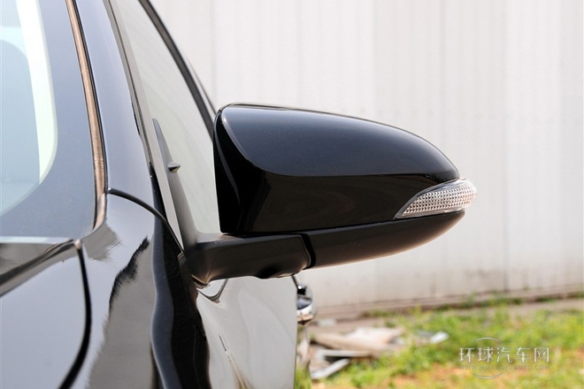 2012款 2.5V 至尊導(dǎo)航版