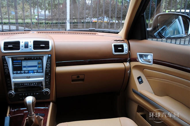 2012款 1.8T 手動(dòng)兩驅(qū)智匯版