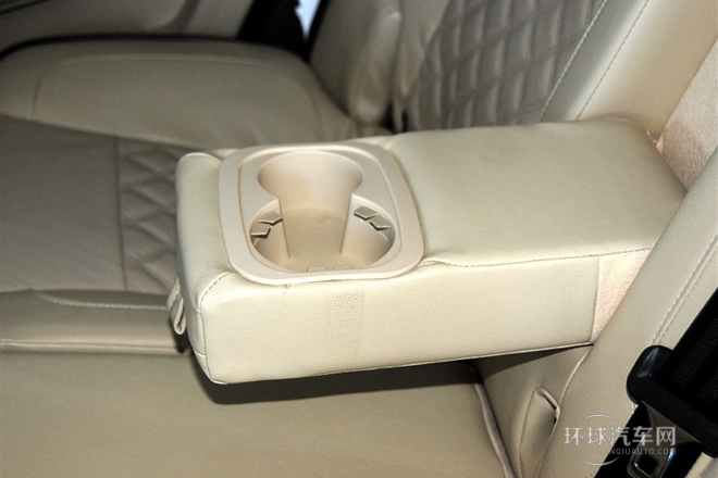 2013款 2.0T 手動兩驅智尊版