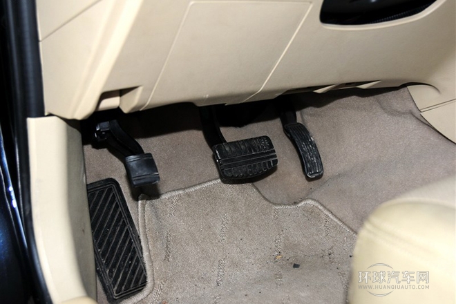 2011款 1.8T 自動豪華汽油版