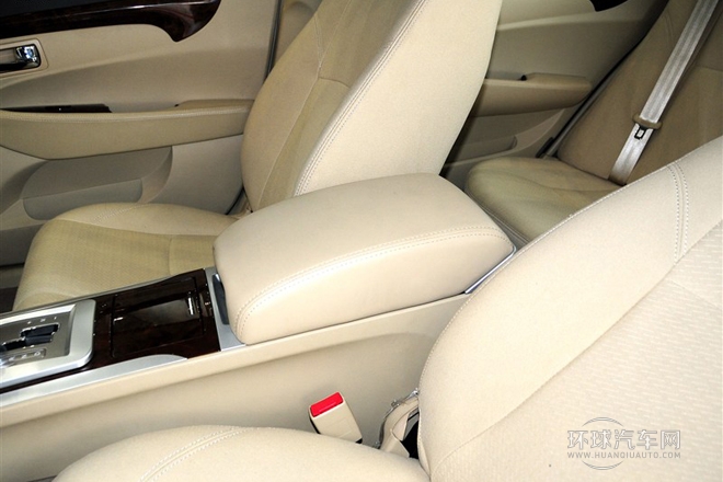2011款 1.8T 自動舒適汽油版