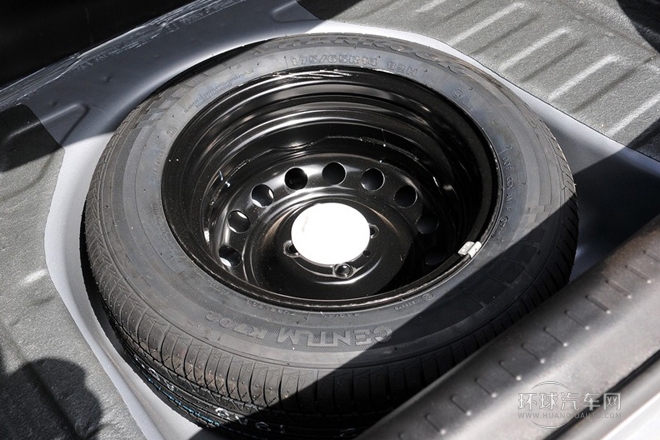 2011款 三廂 1.5L 手動標準型