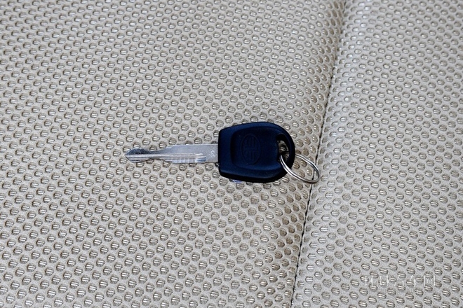 2011款 三廂 1.5L 手動標準型