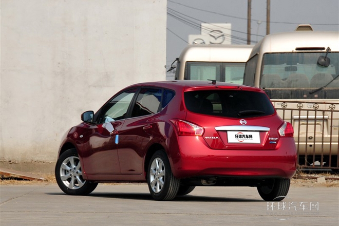 2011款 1.6L 手動舒適型