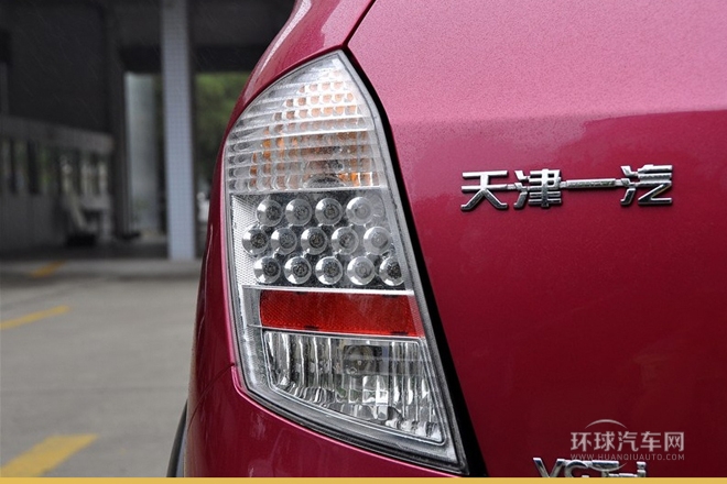 2012款 CROSS 1.3L 手動(dòng)豪華型