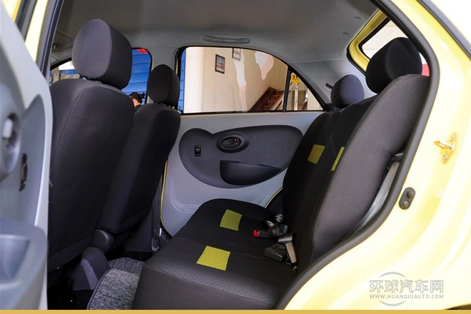 2010款 1.3L 手動(dòng)豪華型