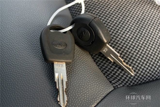 2011款 1.0L 手動征途版