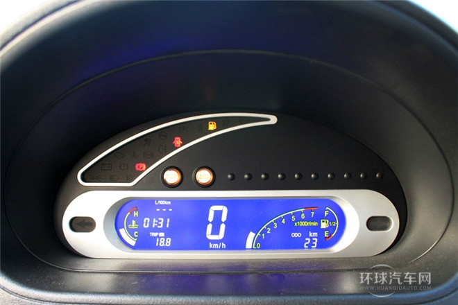 2011款 1.0L 手動征途版