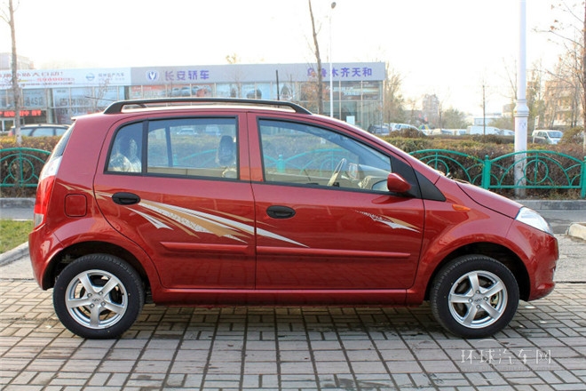 2011款 1.0L 手動征途版