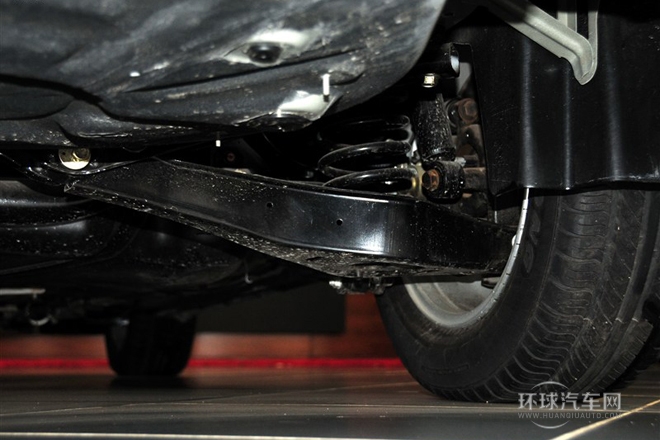 2013款 2.0L 自動舒適型