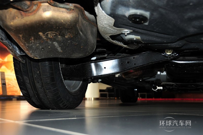 2013款 2.0L 自動舒適型