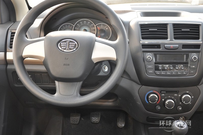 2013款 1.5L 手動標(biāo)準(zhǔn)型 國V