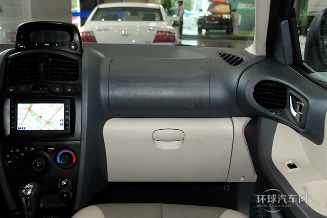 2013款 1.8T 自動兩驅天窗版