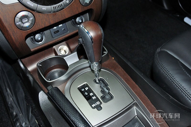 2014款 2.0T 四驅(qū)豪華導(dǎo)航版5座