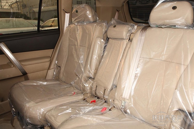 2013款 2.7L 兩驅(qū)7座探索版