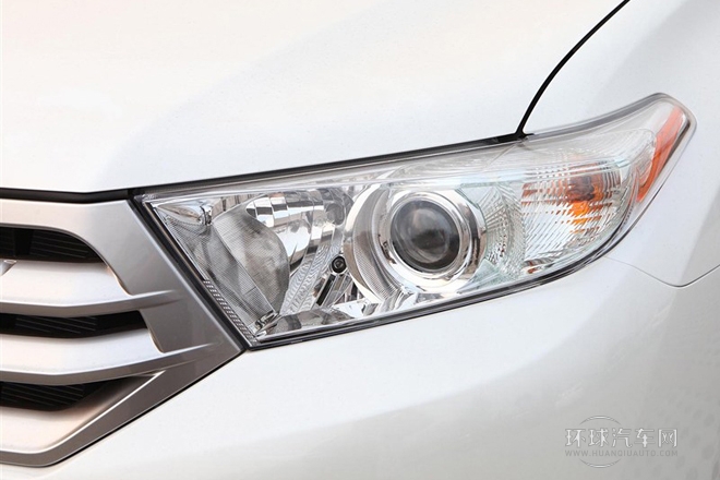 2013款 2.7L 兩驅7座探索版