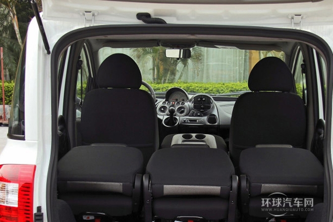 2010款 1.6L 汽油豪華型6座