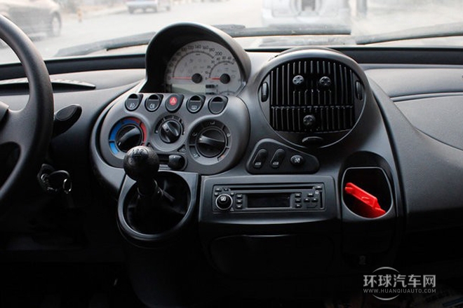 2010款 1.6L 汽油豪華型6座