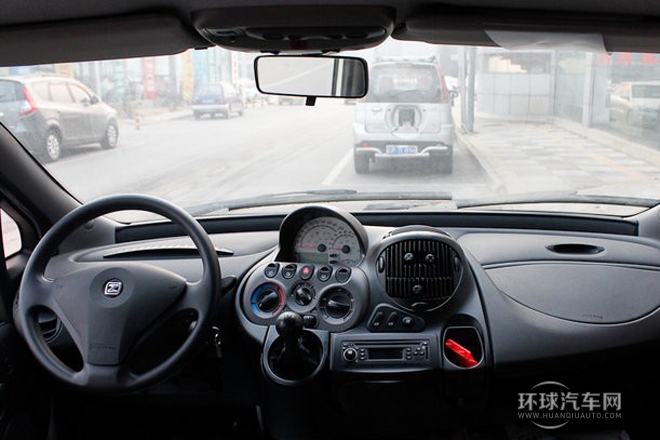 2010款 1.6L 汽油豪華型6座