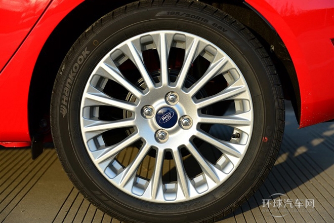 2013款 兩廂 1.5L 自動運動型