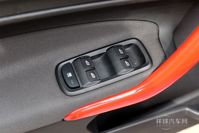 2013款 兩廂 1.5L 自動(dòng)運(yùn)動(dòng)型