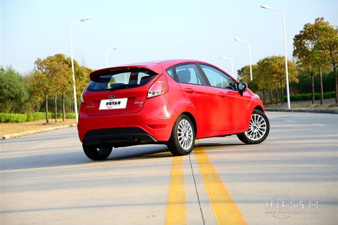 2013款 兩廂 1.5L 自動運動型