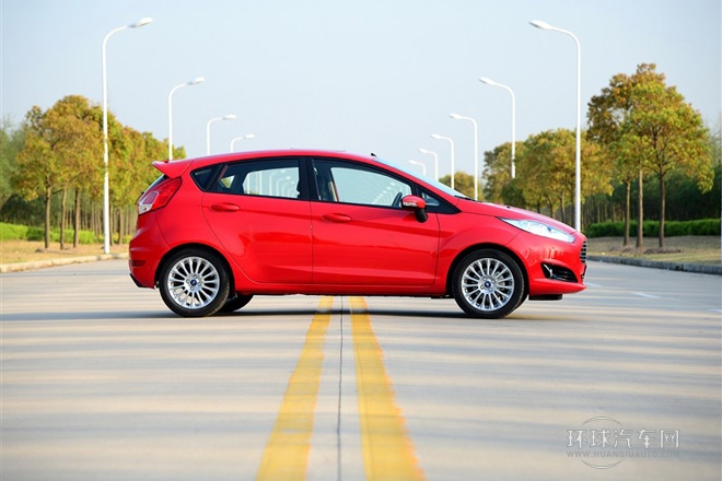 2013款 兩廂 1.5L 自動運動型