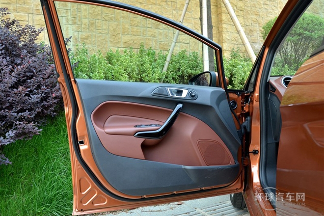 2013款 兩廂 1.5L 自動勁動型