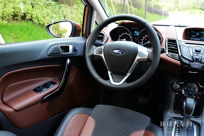 2013款 兩廂 1.5L 自動(dòng)勁動(dòng)型