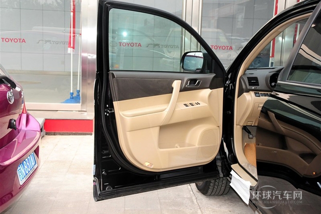 2012款 2.7L 兩驅(qū)7座精英版