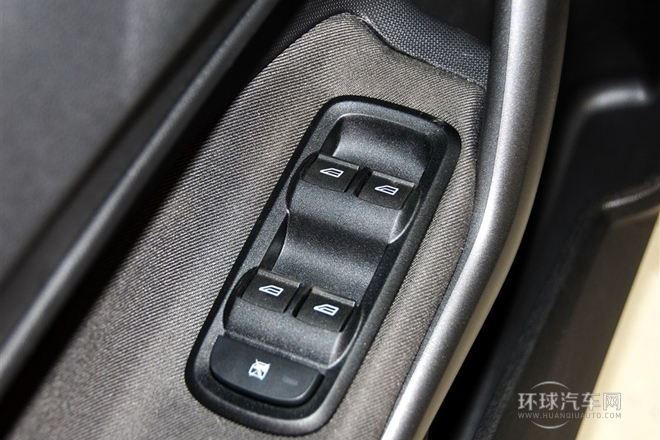 2013款 三廂 1.5L 手動(dòng)風(fēng)尚型