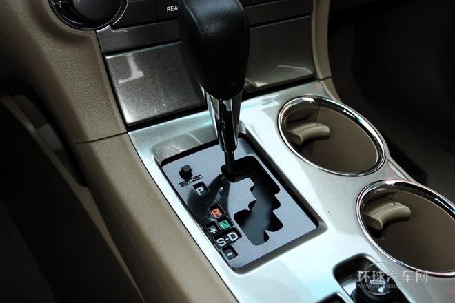 2012款 2.7L 兩驅(qū)7座精英版