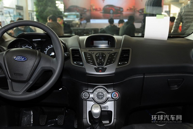 2013款 三廂 1.5L 手動(dòng)風(fēng)尚型