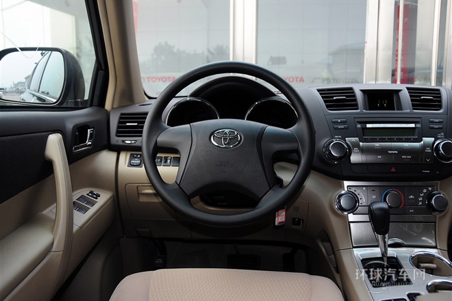 2012款 2.7L 兩驅7座精英版