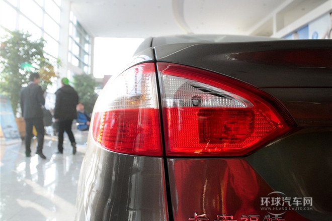 2013款 三廂 1.5L 手動風尚型