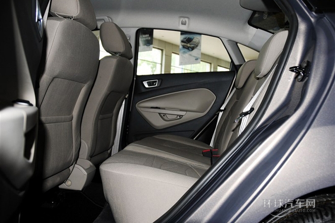 2013款 三廂 1.5L 手動時尚型