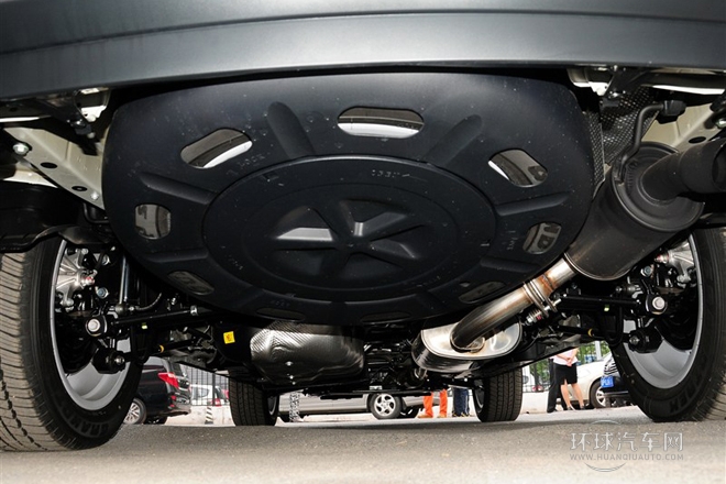 2012款 2.7L 兩驅(qū)7座豪華版