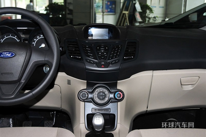 2013款 三廂 1.5L 手動時尚型