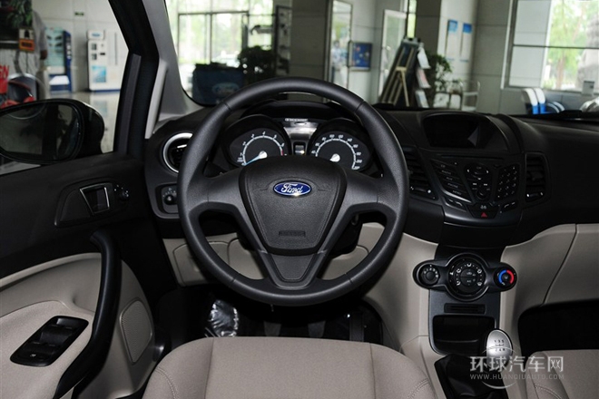 2013款 三廂 1.5L 手動時尚型