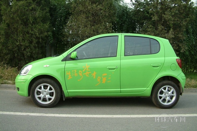 2011款 1.3L 手動豪華型