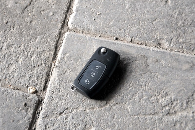 2013款 三廂 1.5L 自動時尚型