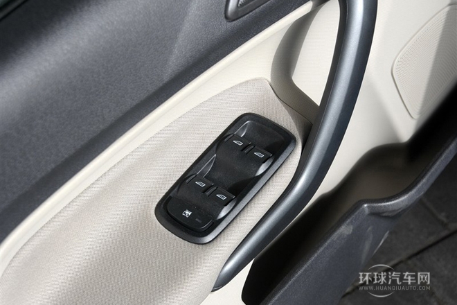 2013款 三廂 1.5L 自動時尚型