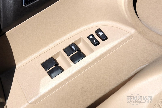 2012款 2.7L 兩驅7座豪華導航版