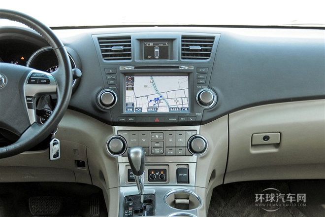 2012款 2.7L 兩驅7座豪華導航版