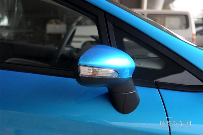 2013款 三廂 1.5L 自動時尚型