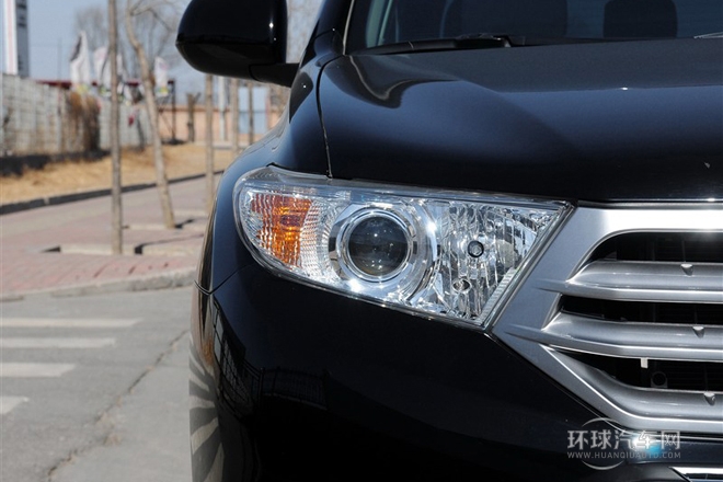 2012款 2.7L 兩驅7座豪華導航版