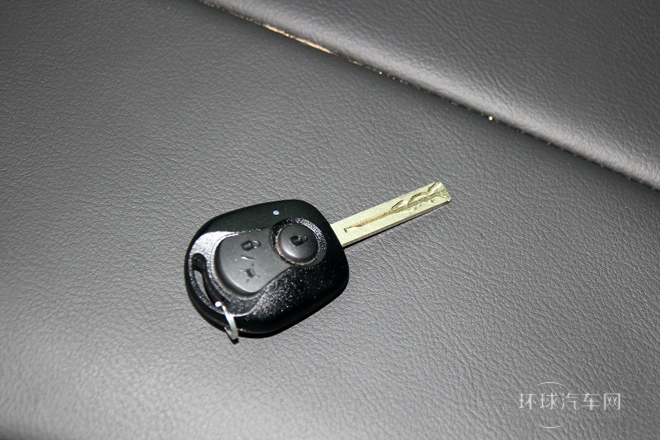 2014款 2.7T 四驅豪華導航版7座