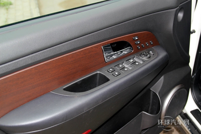 2014款 2.7T 四驅(qū)豪華導航版7座