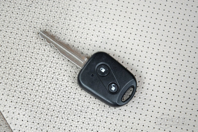 2013款 1.3L MT經(jīng)典型